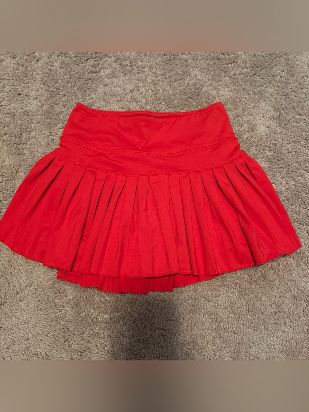 Gold hinge tennis skirt size XS/S red